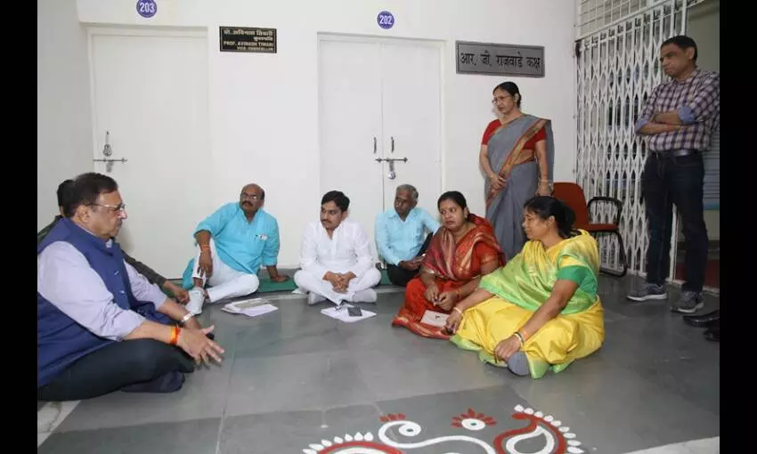 कार्यपरिषद सदस्यों ने आरोपों की जांच कराने को लेकर किया हंगामा