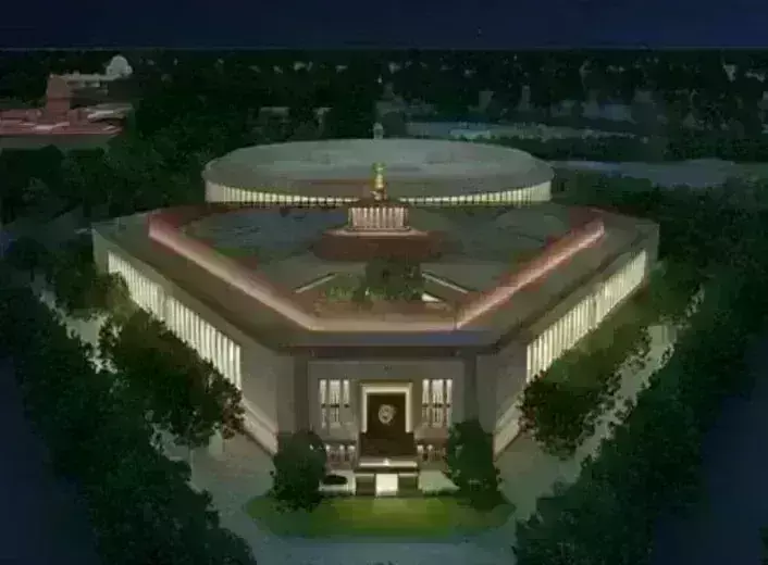 नया संसद भवन बनकर तैयार, प्रधानमंत्री इस...दिन करेंगे उद्घाटन
