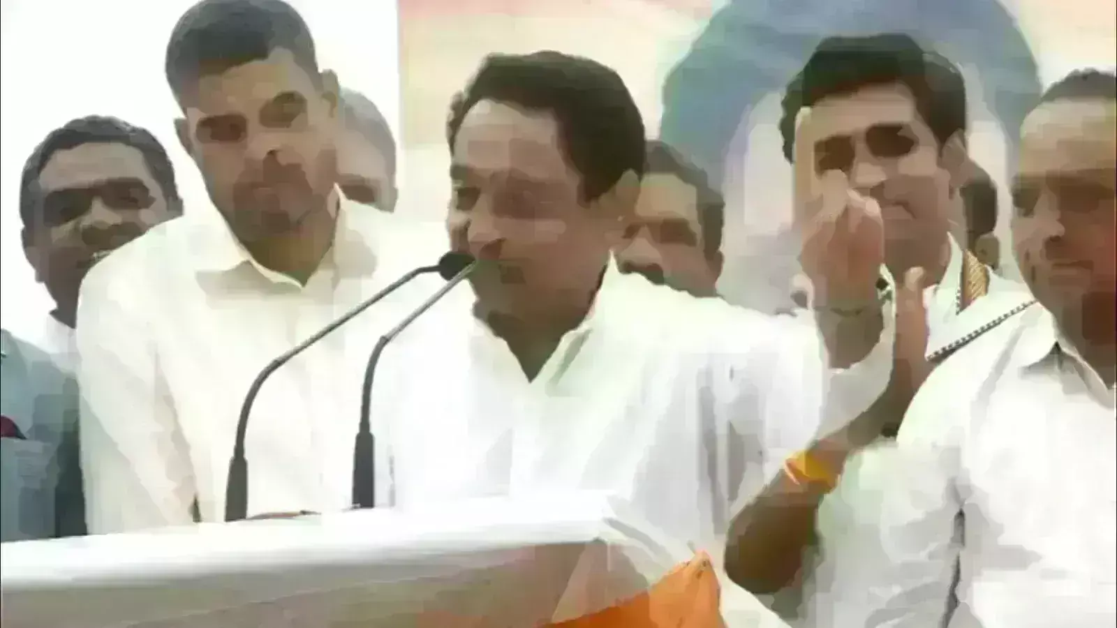 कमलनाथ का बड़ा ऐलान, 100 यूनिट बिजली माफ-200 यूनिट हाफ