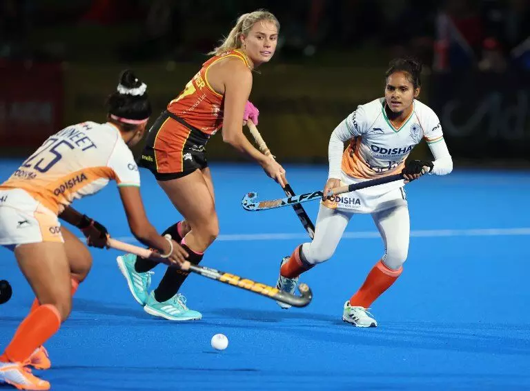 ऑस्ट्रेलिया ने भारतीय महिला हॉकी टीम को 3-2 से हराया,  2-0 की ली बढ़त