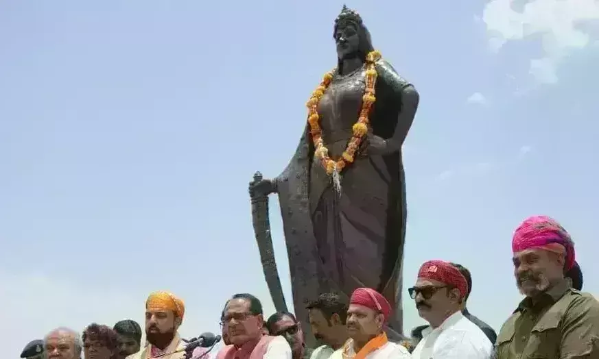 मुख्यमंत्री का ऐलान, महाराणा प्रताप का बनेगा स्मारक, रानी पद्मावती की प्रतिमा का अनावरण  किया