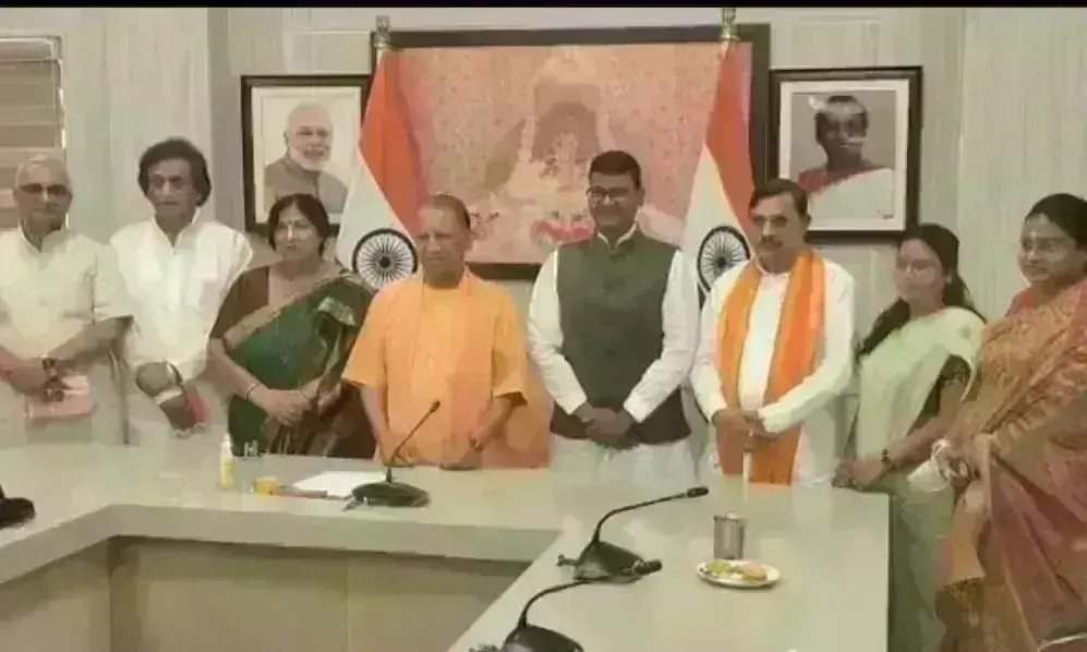 योगी आदित्यनाथ ने सभी नवनिर्वाचित महापौरों से की मुलाकात, दिए अहम निर्देश योगी आदित्यनाथ ने सभी नवनिर्वाचित महापौरों से की मुलाकात, दिए अहम निर्देश