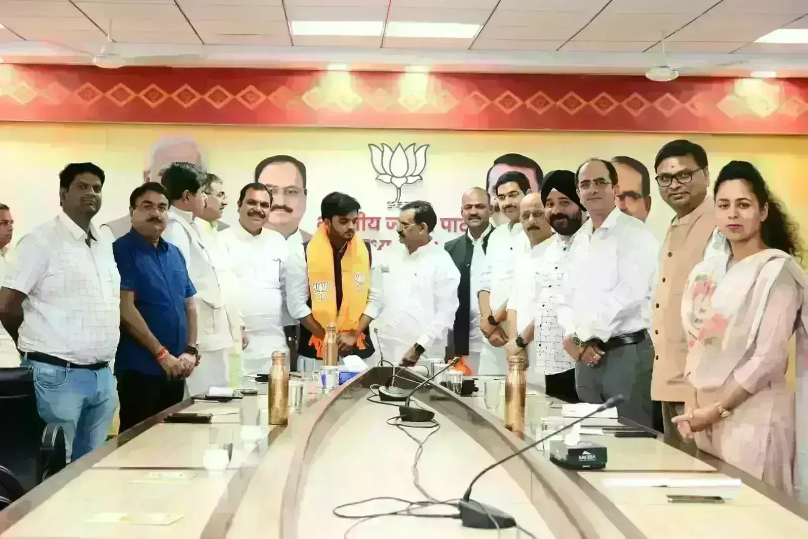 MP Election 2023 : चुनावी साल में कांग्रेस को एक और झटका, प्रवक्ता शिवम शुक्ला भाजपा में हुए शामिल MP Election 2023 : चुनावी साल में कांग्रेस को एक और झटका, प्रवक्ता शिवम शुक्ला भाजपा में हुए शामिल