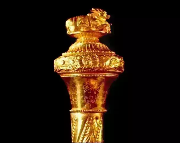 सेंगोल पर विवाद के बीच सामने आए तमिलनाडु मठ के प्रमुख