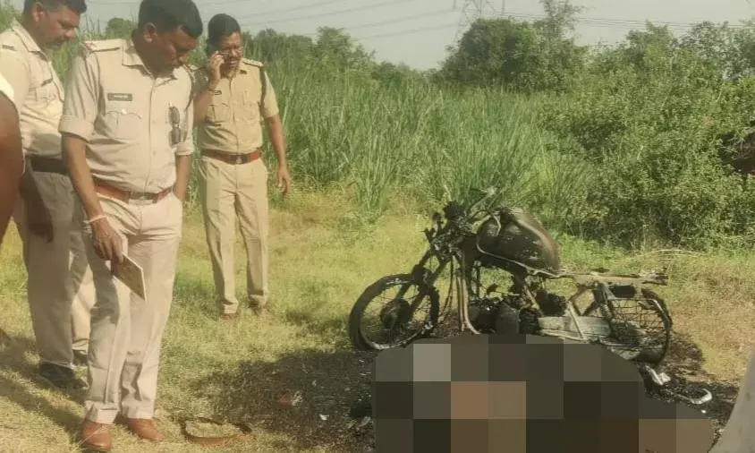 कम्प्यूटर रिपेयर करने वाले युवक की अधजली लाश मिली