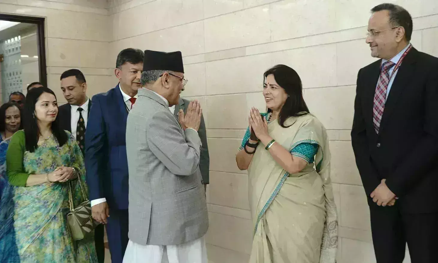 नेपाल के प्रधानमंत्री पुष्प कमल प्रचंड पहुंचे भारत, 2 जून को करेंगे महाकाल के दर्शन