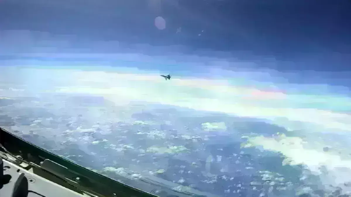 अमेरिका और चीन के लड़ाकू विमान आए आमने-सामने, दोनों देशों के बीच बढ़ गया तनाव