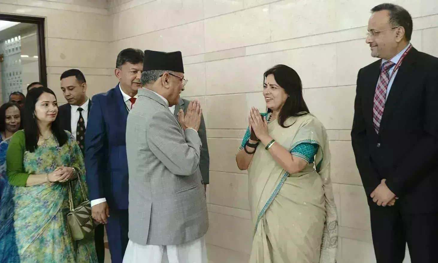 नेपाल के प्रधानमंत्री पुष्प कमल प्रचंड पहुंचे भारत, 2 जून को करेंगे महाकाल के दर्शन