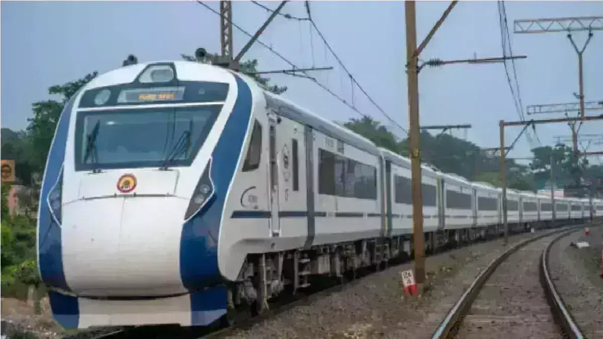 कल से गोवा- मुंबई के बीच चलेगी वंदे भारत ट्रेन, प्रधानमंत्री मोदी दिखाएंगे हरी झंडी