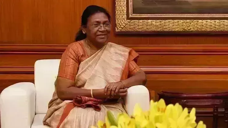 राष्ट्रपति द्रौपदी मुर्मू सूरीनाम रवाना, भारतीयों के आगमन की 150वीं वर्षगांठ समारोह में होंगी शामिल