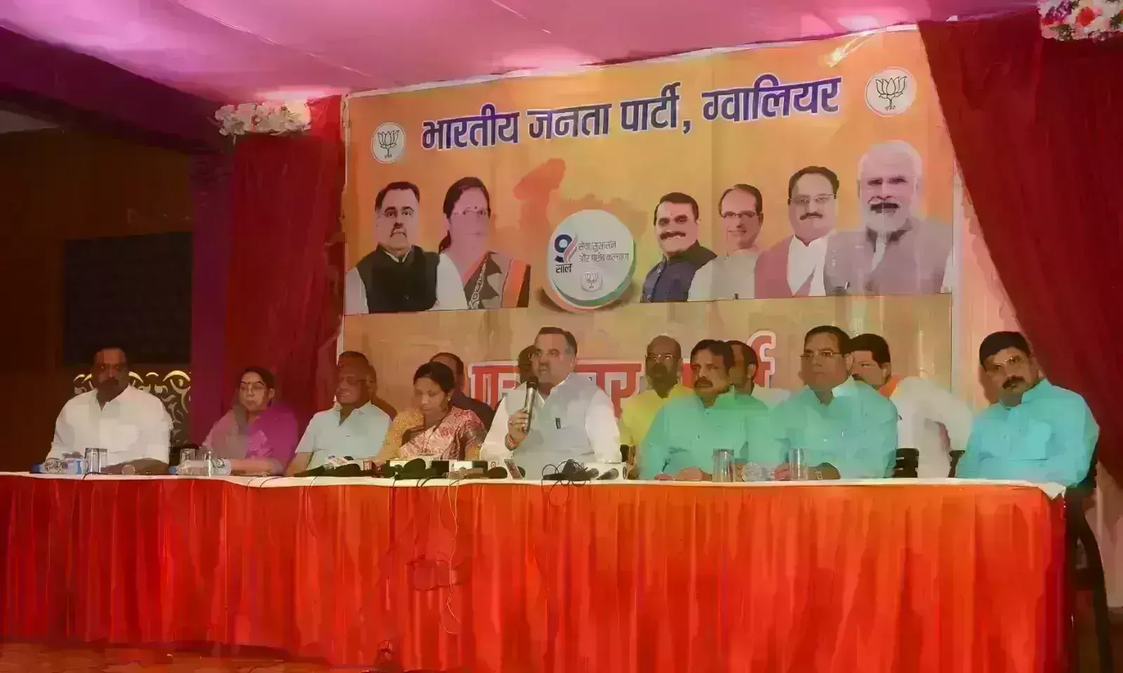 भारत आगे बढ़े, दुनिया को शांति का संदेश दे इसके लिए काम कर रही मोदी सरकार