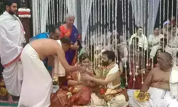 बेहद सादगी से हुई निर्मला सीतारमण की बेटी की शादी, जानिए क्यों प्रधानमंत्री की आंख और कान माने जाते है दामाद