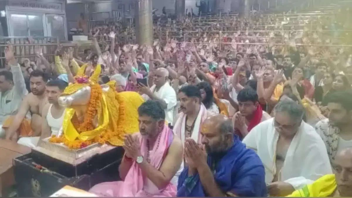 कर्नाटक के उप मुख्यमंत्री डीके शिवकुमार पहुंचे उज्जैन,  महाकाल के किए दर्शन