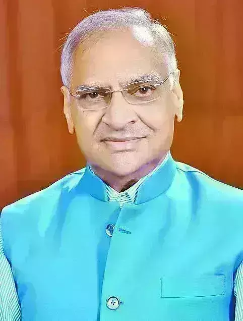 सहजता सरलता से परिपूर्ण राजनीतिक कार्यकर्ता हैं विवेक शेजवलकर