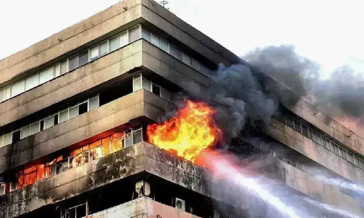 भोपाल में सतपुड़ा भवन की छठी मंजिल पर दोबारा भड़की आग, मु्ख्यमंत्री शिवराज सिंह ने दिए जांच के आदेश