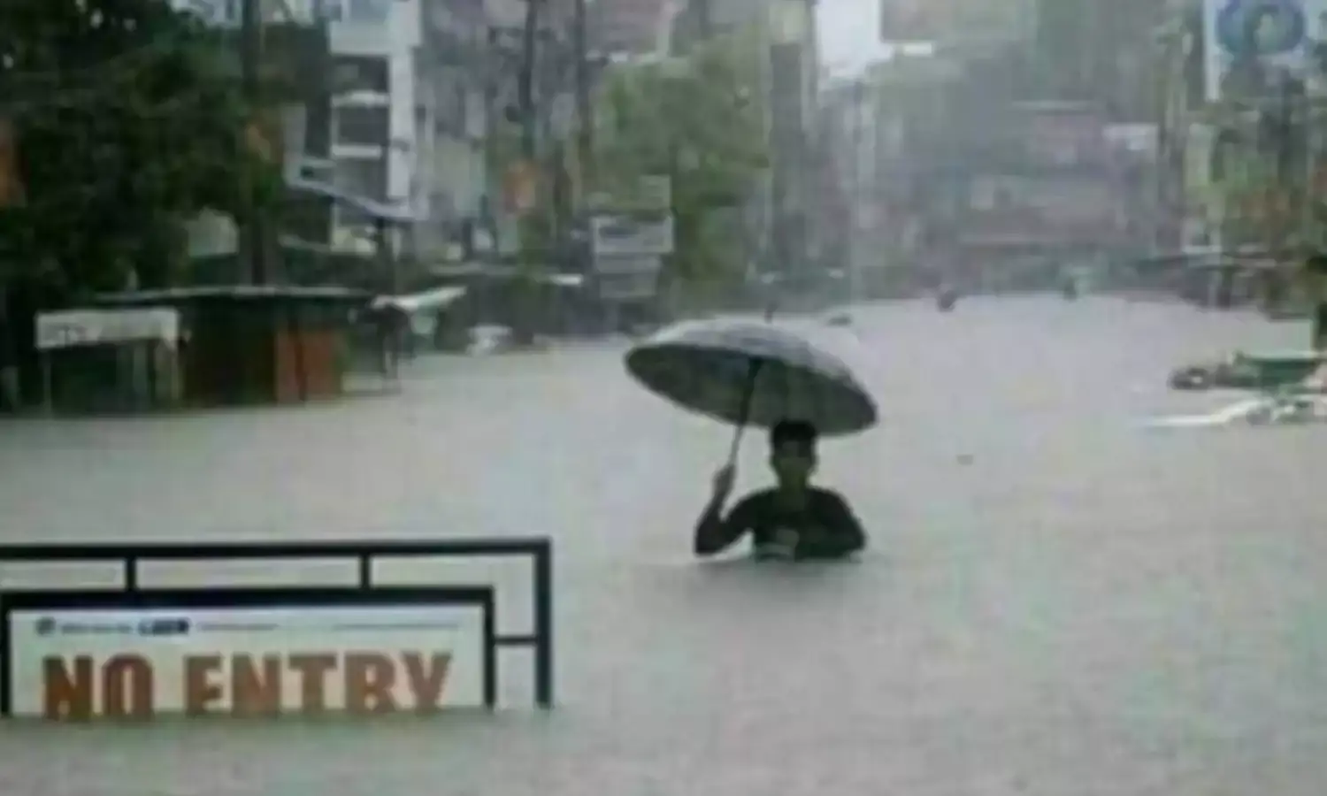 Cyclone Biparjoy : मानसून से पहले राजस्थान के पांच जिलों में बाढ़, अजमेर और जोधपुर में बारिश का 100 साल का रिकॉर्ड टूटा
