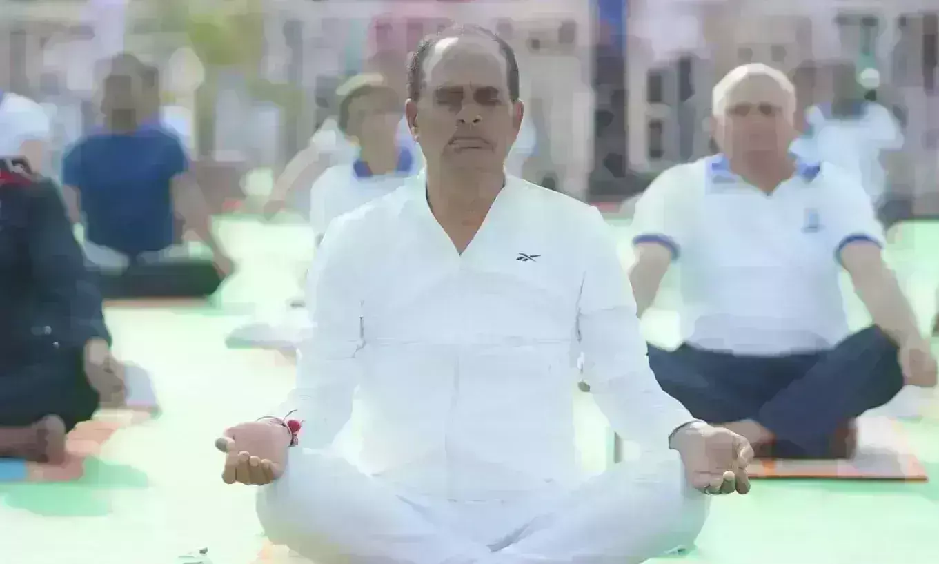 मुख्यमंत्री शिवराज सिंह का बड़ा ऐलान, मप्र के सभी स्कूलों में अनिवार्य होगी योग शिक्षा