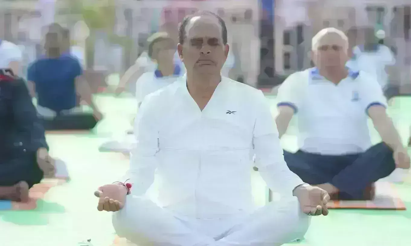 मुख्यमंत्री शिवराज सिंह का बड़ा ऐलान, मप्र के सभी स्कूलों में अनिवार्य होगी योग शिक्षा