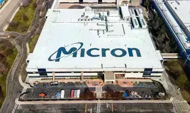 माइक्रोन भारत में लगाएगी 2.75 अरब डॉलर का पहला सेमीकंडकटर प्लांट, 5 हजार लोगों को मिलेगा रोजगार माइक्रोन भारत में लगाएगी 2.75 अरब डॉलर का पहला सेमीकंडकटर प्लांट, 5 हजार लोगों को मिलेगा रोजगार