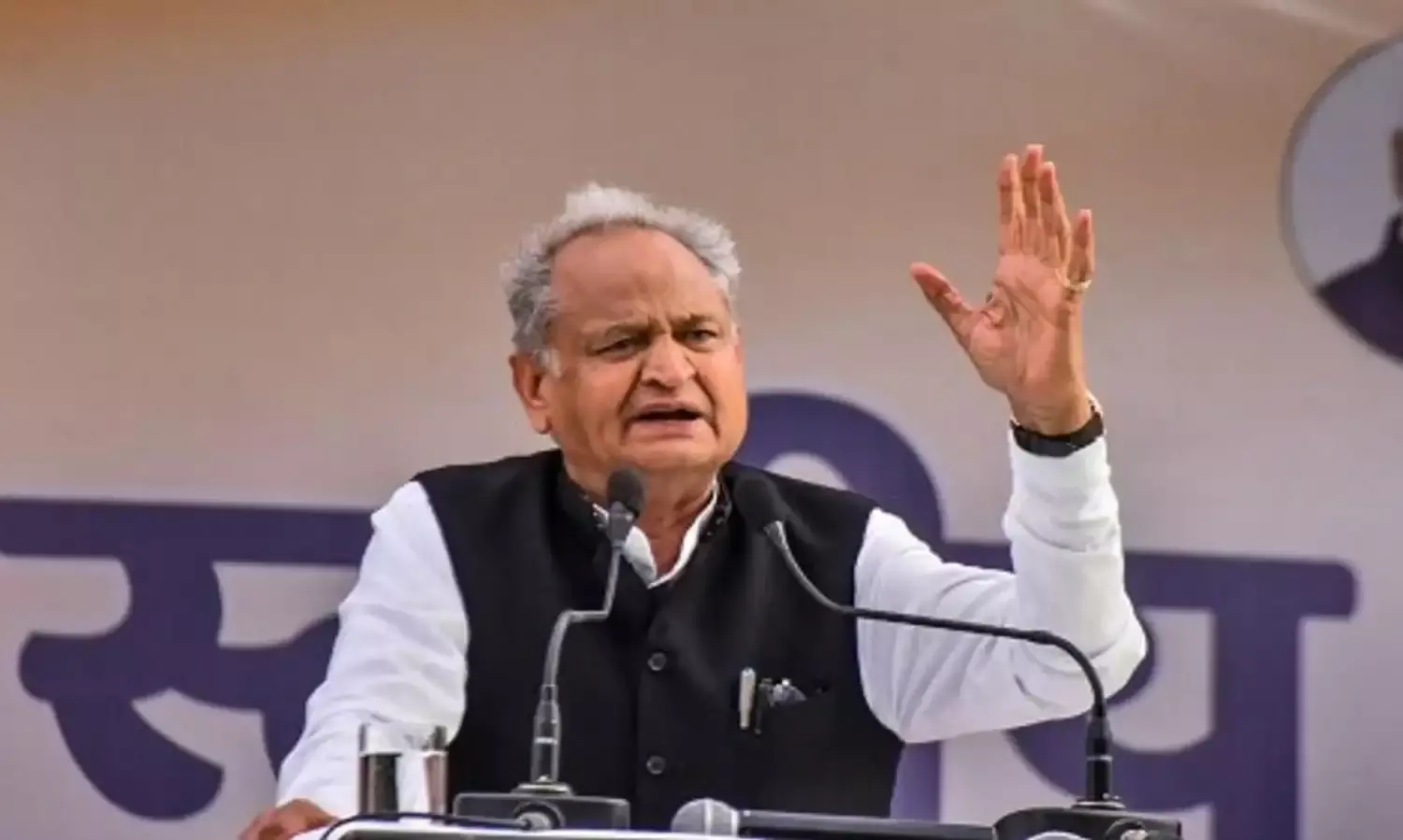 मुख्यमंत्री गहलोत ने विकास कार्यों का हुआ लोकार्पण किया, कहा - हर वर्ग के कल्याण के लिए प्रतिबद्ध राज्य सरकार