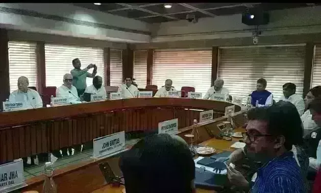 मणिपुर हिंसा को लेकर अमित शाह  ने की सर्वदलीय बैठक,  सरकार ने बताया- क्या कदम उठाए