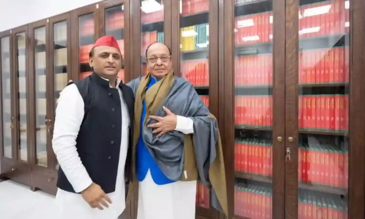 गुजरात के पूर्व मुख्यमंत्री शंकर सिंह वाघेला ने अखिलेश यादव से की मुलाकात, राजनीति गलियारों में तेज हुई अटकलें