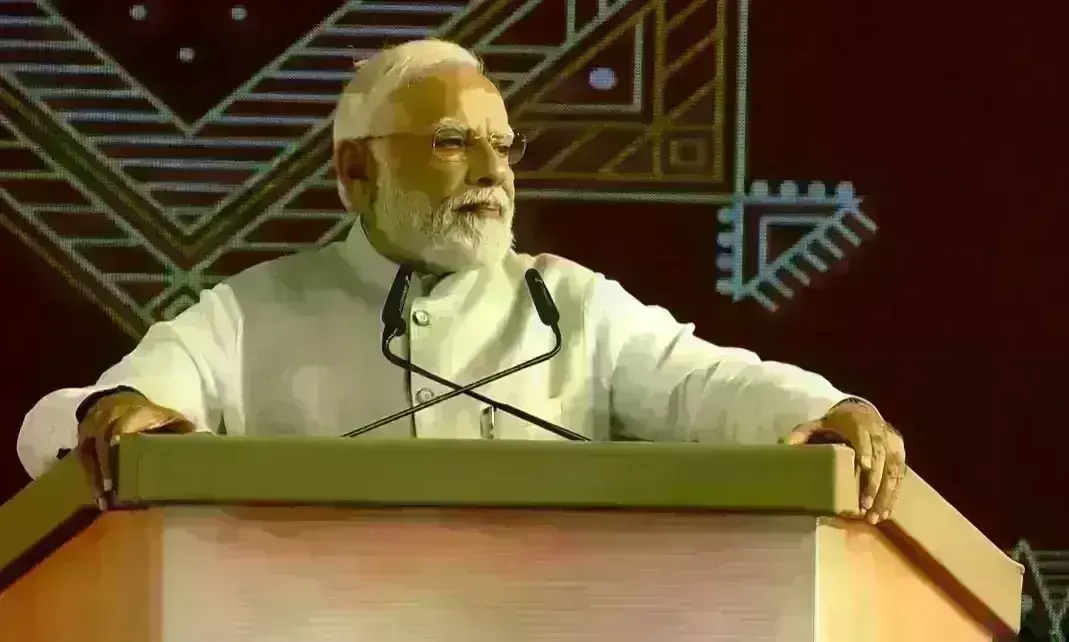 प्रधानमंत्री नरेंद्र मोदी पहुंचे शहडोल, सिकल सेल एनीमिया उन्मूलन मिशन का शुभारंभ किया
