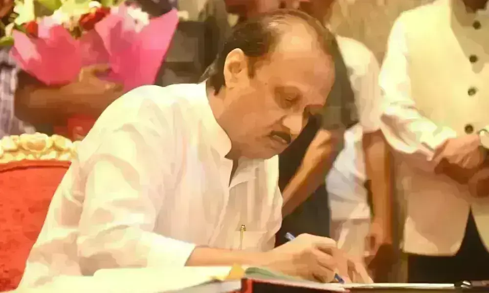 Maharashtra : उपमुख्यमंत्री पद की शपथ लेते ही अजित पवार ने NCP के नाम और सिंबल पर ठोंका दावा