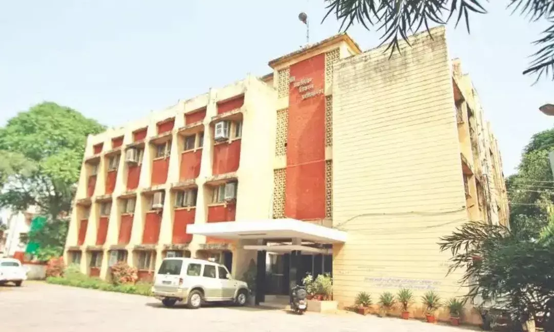 वाह रे जीडीए ! यह कैसा विकास कृषक की जमीन का अधिग्रहण किए बगैर बना डाली रोड