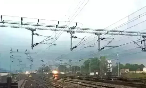 गाजीपुर में तेज होगी ट्रेनों की रफ्तार, प्रधानमंत्री औंड़िहार खंड रेल लाइन के दोहरीकरण का करेंगे लोकार्पण
