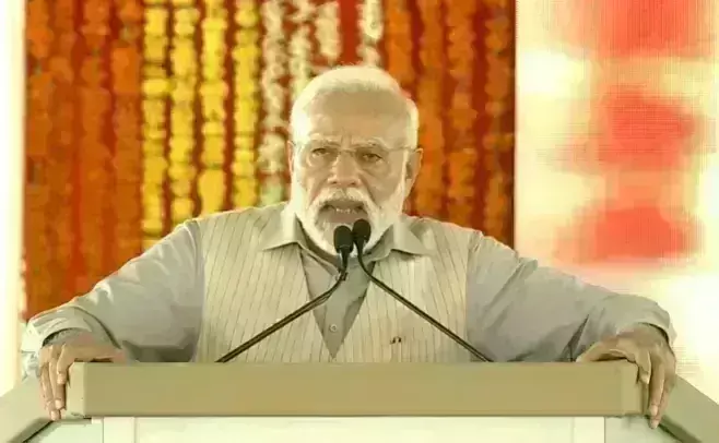 प्रधानमंत्री मोदी ने तेलंगाना को दी करोड़ों की सौगात, वारंगल में कई परियोजनाओं की आधारशिला रखी प्रधानमंत्री मोदी ने तेलंगाना को दी करोड़ों की सौगात, वारंगल में कई परियोजनाओं की आधारशिला रखी