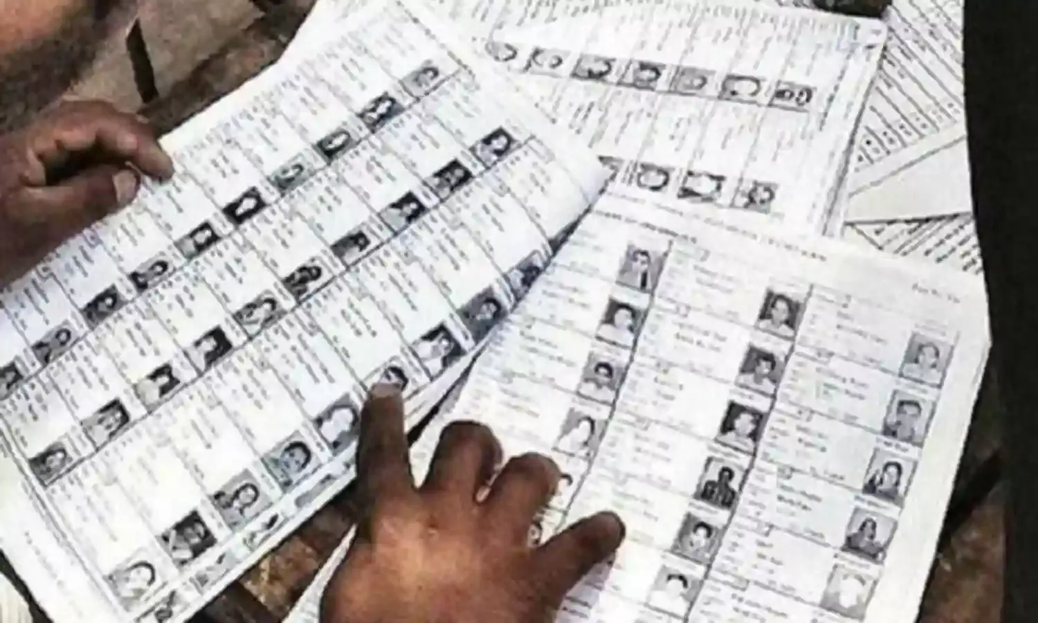 ग्वालियर में प्रशासन ने शुरू की विधानसभा चुनाव की तैयारी, कलेक्टर ने मतदाता सूची में नाम जोड़ने के दिए निर्देश ग्वालियर में प्रशासन ने शुरू की विधानसभा चुनाव की तैयारी, कलेक्टर ने मतदाता सूची में नाम जोड़ने के दिए निर्देश