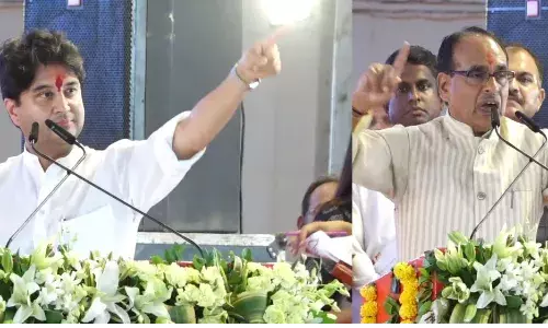 दिग्विजय सिंह के गढ़ में शिवराज सिंह और ज्योतिरादित्य सिंधिया ने भरी हुंकार, कहा - एक थी बाप बेटे की जोड़ी निराली... नाम है उनका बंटाधार