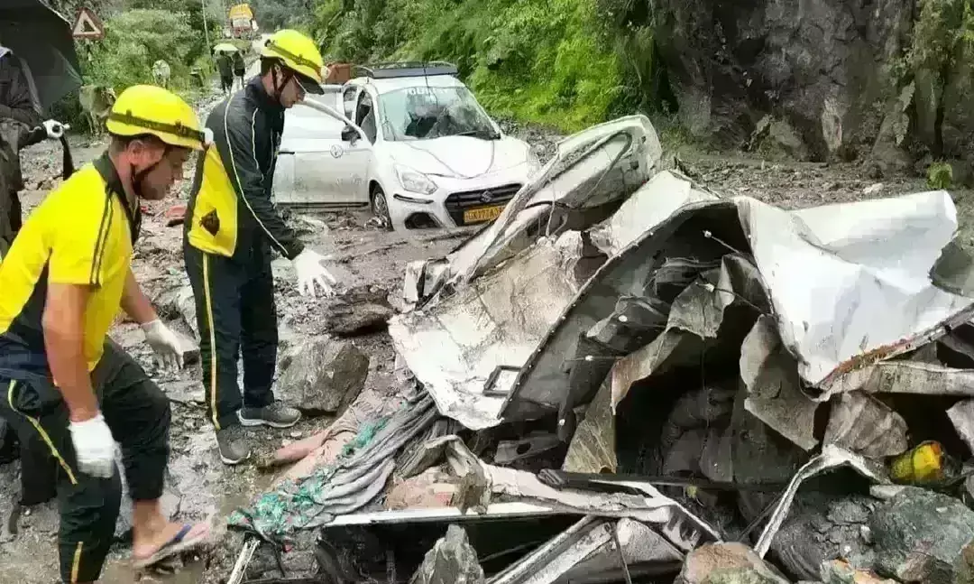 उत्तरकाशी में भूस्खलन की चपेट में आए मप्र के तीर्थयात्री, 3 लोगों कीमौत