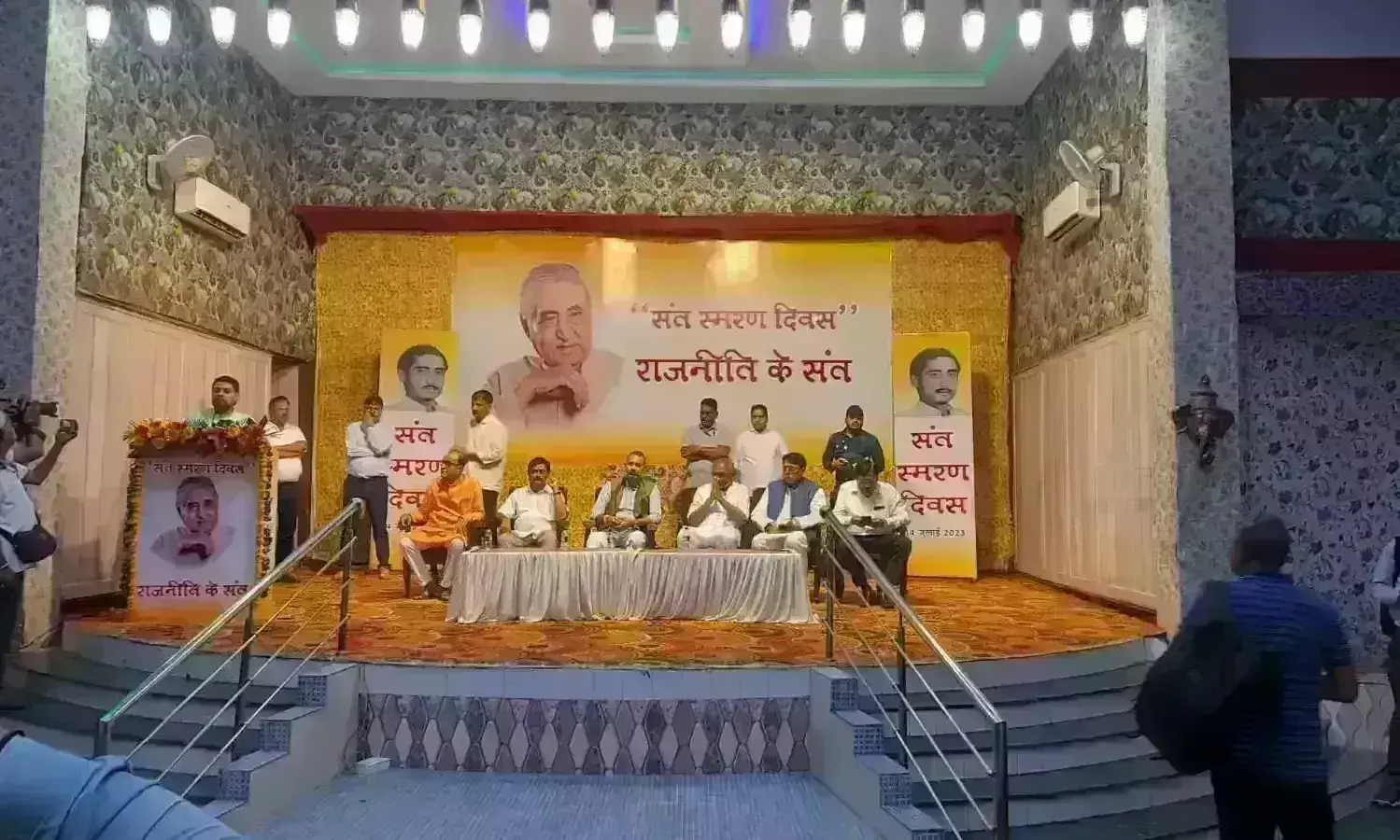 दिग्विजय सिंह ने मप्र भाजपा चुनाव प्रभारियों पर कसा तंज, कहा - जिन्होंने कभी कोई चुनाव नहीं लड़ा वे रणनीति बनाएंगे