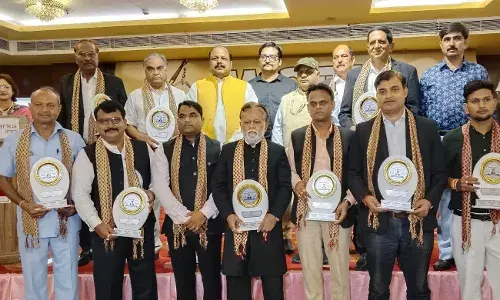 विश्व न्याय दिवस पर सम्मानित हुए अधिवक्ता