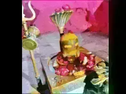 800 वर्ष से प्रकृति की गोद में विराजमान है श्री नलकेश्वर महादेव, सुगम वादियों में है आस्था स्थल 800 वर्ष से प्रकृति की गोद में विराजमान है श्री नलकेश्वर महादेव, सुगम वादियों में है आस्था स्थल