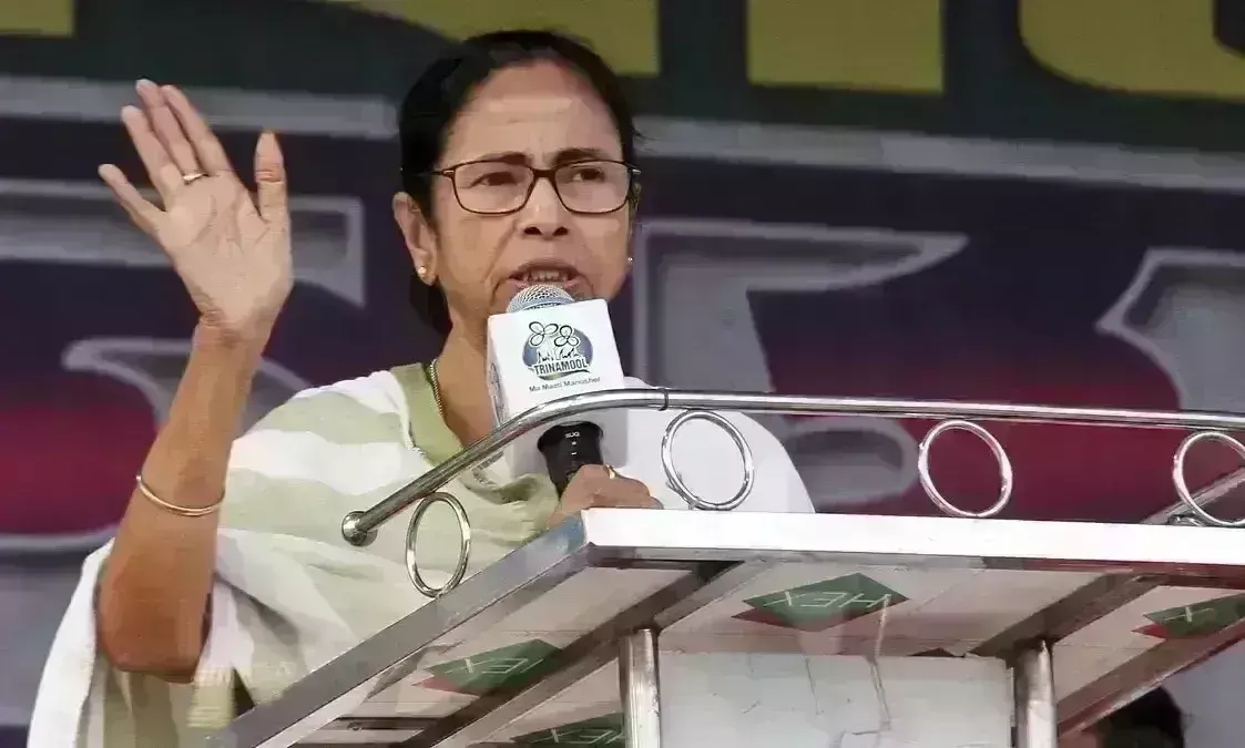 शहीद दिवस पर ममता बनर्जी ने किया शक्ति प्रदर्शन, कहा - 2024 में न्यू इंडिया का जन्म होगा