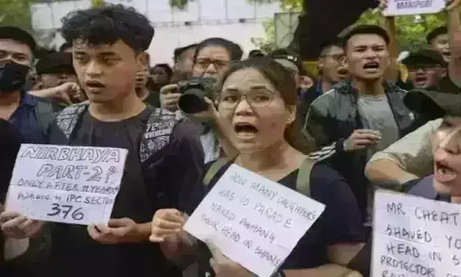 मणिपुर वायरल वीडियो मामले में पांचवां आरोपी गिरफ्तार, महिलाओं ने प्रदर्शन किया, पुलिस ने आंसू गैस के गोले दागे