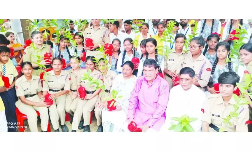 आगरा में पौधारोपण जन आंदोलन 2023 का शुभारंभ