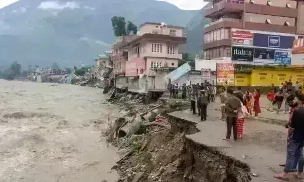 हिमाचल में बारिश ने मचाई तबाही,  सामान्य से 147 फीसदी अधिक वर्षा, 5 हजार से अधिक जगह लैंडस्लाइड