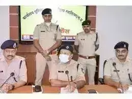 24 दिन: 10 हत्या, 12 स्थानों पर चलीं गोलियां, 7 लूट व अपहरण से ग्वालियर पुलिस चकरघिन्नी 24 दिन: 10 हत्या, 12 स्थानों पर चलीं गोलियां, 7 लूट व अपहरण से ग्वालियर पुलिस चकरघिन्नी