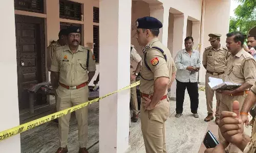 जमीन के लिए आगरा के गढ़ी कालिया गांव में खूनी संघर्ष, बाप के साथ दो भाई को कुल्हाड़ी से काट डाला