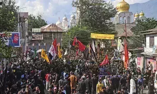 श्रीनगर में तीन दशक बाद लाल चौक से निकला मुहर्रम का जुलूस, आतंकी घटनाओं की वजह से लगी थी रोक