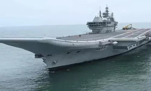 INS विक्रांत पर लटका मिला नाविक का शव, नौसेना ने दिए जांच के आदेश