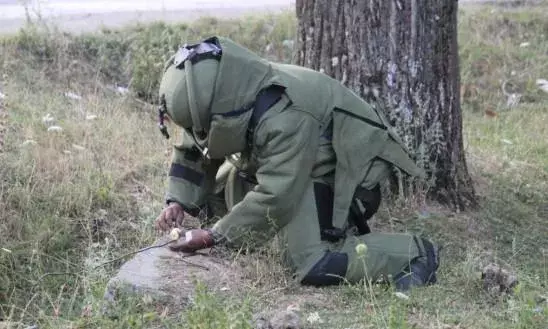 कश्मीर को दहलाने की साजिश नाकाम, बारामूला में मिला IED,  बम निरोधक दस्ते ने किया निष्क्रिय