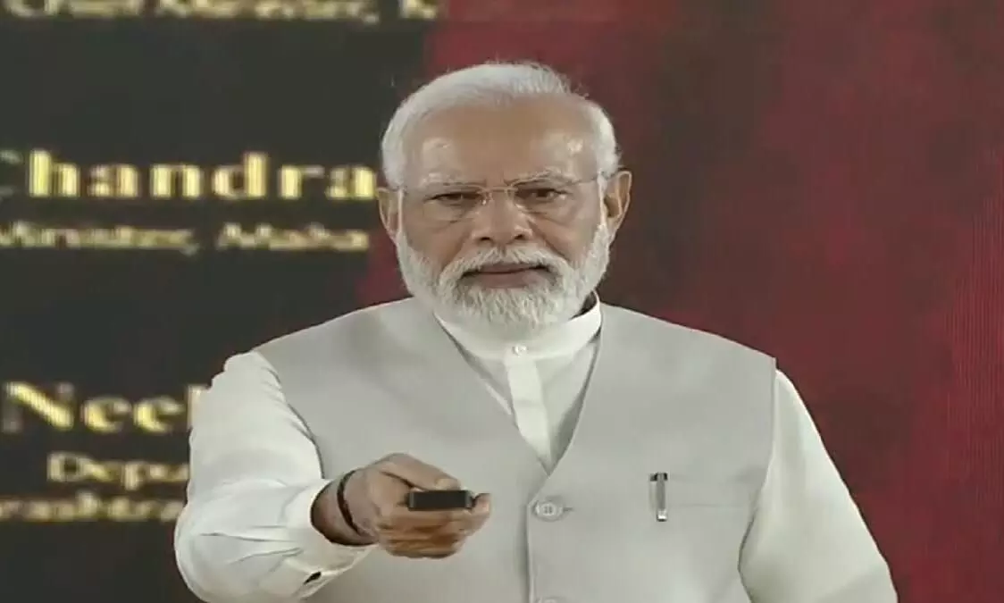 प्रधानमंत्री ने पुणे को दी कई सौगात, मेट्रो को दिखाई हरी झंडी, परियोजनाओं का किया उद्घाटन और शिलान्यास