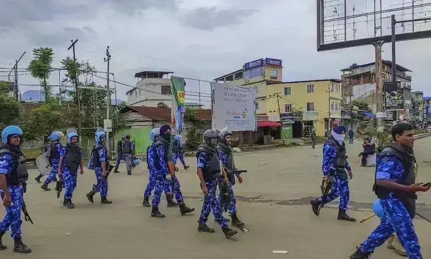 मणिपुर में फिर भड़की हिंसा, सुरक्षाबलों और प्रदर्शनकारियों में झड़प, 17 घायल