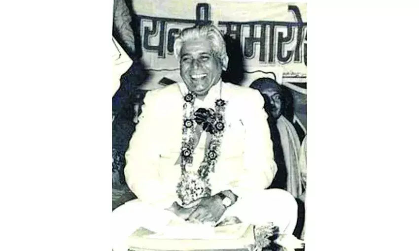 मानवतावादी व क्रांतिकारी कवि थे शिवमंगल सिंह सुमन मानवतावादी व क्रांतिकारी कवि थे शिवमंगल सिंह सुमन