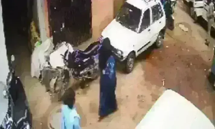 मप्र में NIA की बड़ी कार्रवाई, भोपाल में कई स्थानों पर छापा मारा, 1 महिला समेत 3 गिरफ्तार मप्र में NIA की बड़ी कार्रवाई, भोपाल में कई स्थानों पर छापा मारा, 1 महिला समेत 3 गिरफ्तार